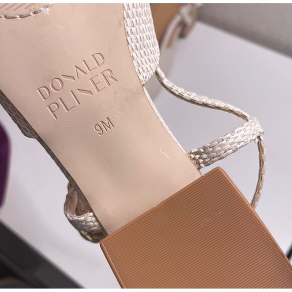 Donald J Pliner Woven Slingback Pump in Natural Sand Size 9 - Picture 8 of 9